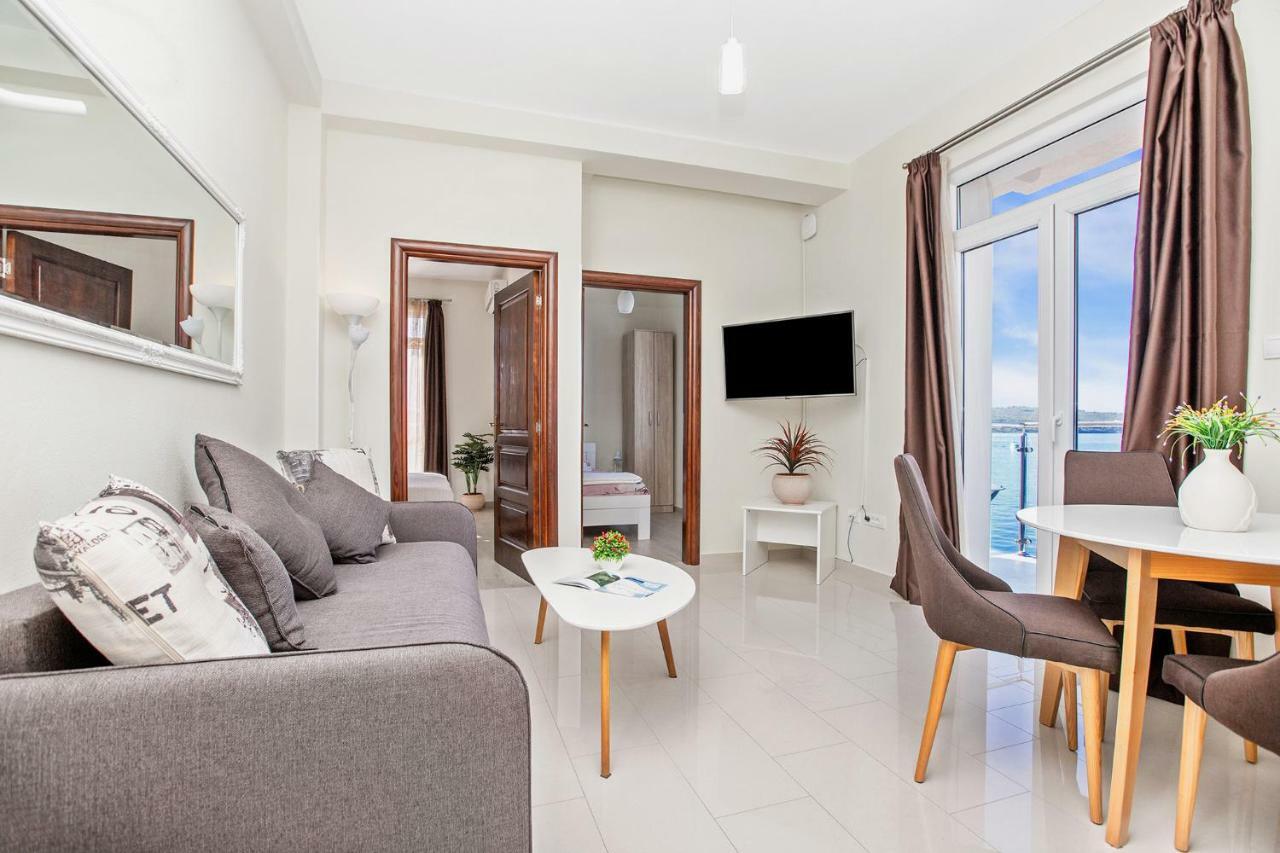 Apartments Isja Tivat Buitenkant foto